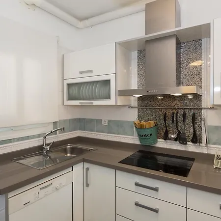 Sunhome Alamos 公寓